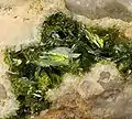 Rodalquilarite sur alunite, Chili