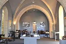 Quelques machines à coudre à l'étage de la chapelle