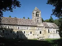 L'ancienne église Saint-Pierre, des XIe et XIIe&nbsp;siècles.