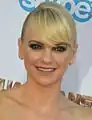 Anna Faris interprète Christy Plunkett.