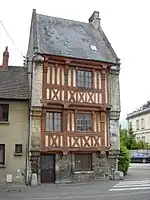 La maison des Fossés Tanarès.