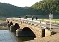 Un des vieux ponts d'Asel (construit entre 1887 et 1890) ; ce pont est normalement englouti sous les eaux du lac de retenue (2008)