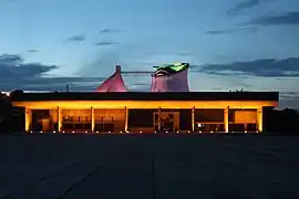 Nuit sur le palais.