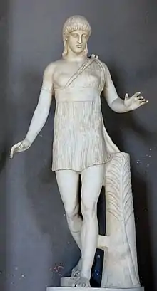 Statue d'une jeune coureuse, victorieuse à un concours. Copie romaine d'un original du Ve&nbsp;siècle&nbsp;av. J.-C. Musées du Vatican.