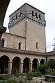 Cloître et tour au nord-est (sept.&nbsp;2011).