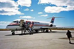 LV-WEG, le Douglas DC-9 d'Austral Líneas Aéreas impliqué dans l'accident, ici à l'aéroport international Gob. Ramón Trejo Noel en mars 1995.