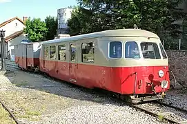 Autorail Billard A 80 D no&nbsp;313, en gare de Tence.