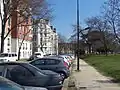 Vue de l'avenue en direction du Musée des colonies (au fond).