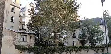 No&nbsp;5 : ancien hôtel de la duchesse de Vendôme.
