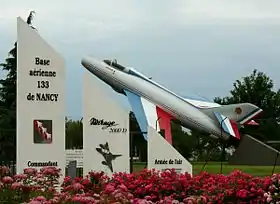 Entrée de la base en 2007.