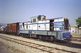 La BB no&nbsp;404 à Ajaccio en 2004, dernière année pour les trains de marchandises.