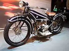 R 32, première moto BMW (1923).