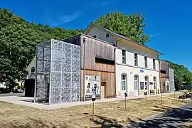 L'ancien bâtiment voyageurs.