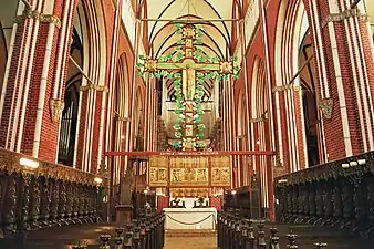 Croix triomphale.