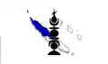 Drapeau de la Province Nord représentant la province en bleu et blanc centré sur un fond blanc. Un totem papou noir est centré sur le drapeau.