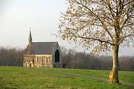 La chapelle Saint-Clair dans son environnement.
