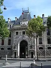 Façade.
