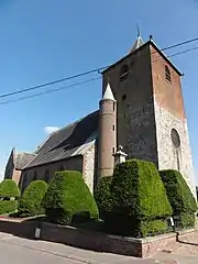 Donjon et tourelle de l'église Saint-Étienne.