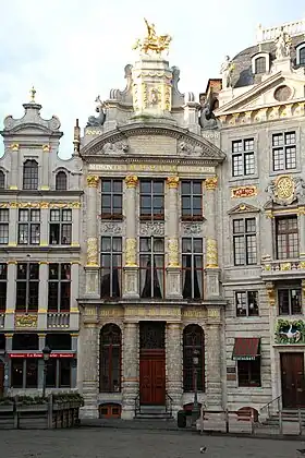 Maison de l'Arbre d'Or.