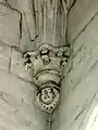 Cul-de-lampe dans l'angle sud-est de la 3e&nbsp;travée.