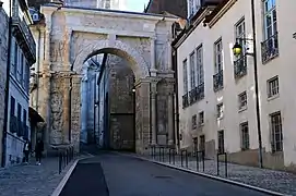 La Porte Noire.