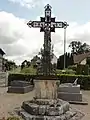 La croix du cimetière.