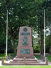 Stèle en hommage à Charles Delestraint à Biache-Saint-Vaast.
