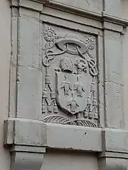 Blason de Monseigneur Tuboeuf, ancien évêque de Castres à l'origine de la construction du palais au XVIIe&nbsp;siècle.