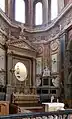 Chœur de style baroque, ostensoir pour l'adoration du Saint-Sacrement sur l'Autel ; stuc imitant le marbre