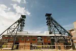 Chevalements et bâtiment de recette.