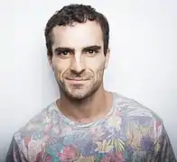 Borja Luna&nbsp;(es) interprète de Miguel Pascual.