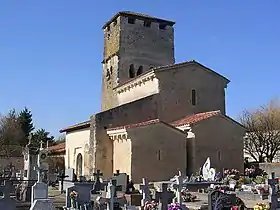 L'église Sainte-Marie et son cimetière.