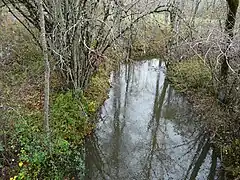 Le Boulou sert de limite entre Paussac-et-Saint-Vivien et Saint-Julien-de-Bourdeilles.