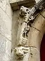 Détail du portail latéral.