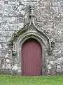 Chapelle Sainte-Cécile : porte occidentale du transept sud.