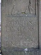 Pierre tombale d'Emmeline Pankhurst