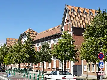 Écoles des cités de la fosse no&nbsp;4 - 4 bis - 4 ter de la Compagnie des mines de Bruay.