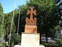 Khatchkar.
