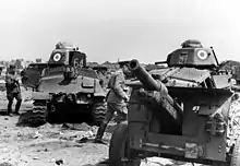 Chars de cavalerie Somua S35 du 18e&nbsp;dragons détruits pendant la bataille de Dunkerque en mai 1940.