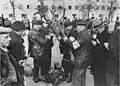 5. Des hommes de la  Volkssturm en octobre 1944.