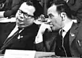 Avec le communiste italien Pietro Ingrao, au VIIe congrès du SED en avril 1967.