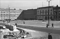 Reconstruction de la place en 1949.