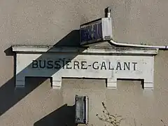 Le nom.
