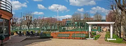 Club-house et court A.