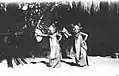 Jeunes danseuses de legong kraton au début du XXe&nbsp;siècle, collection du Tropenmuseum