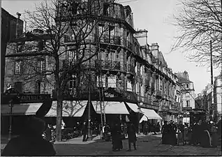 Croisement avec le boulevard Saint-Pierre