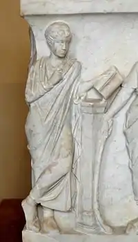 Calliope, détail du « sarcophage des Muses », œuvre romaine du IIe siècle ap. J.-C.