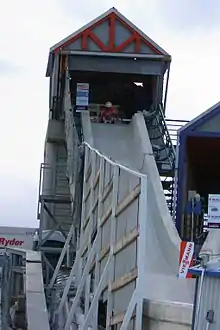 Photo du départ de la piste de luge