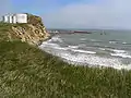 Les réservoirs d'Irving qui ornaient la butte du Cap-aux-Meules en 2005