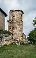 tour en demi-cercle de la partie Médiévale, dite "tour cathare"